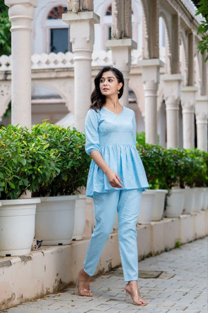 Short kurti with pant