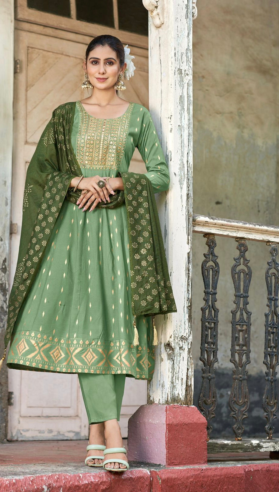 Zari kurti