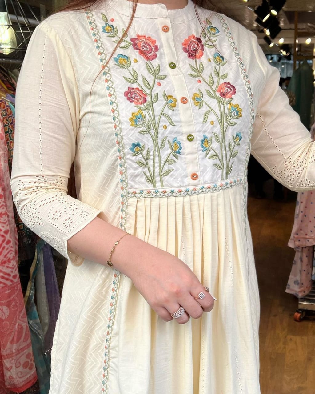 Chikankari embroidery Kurti