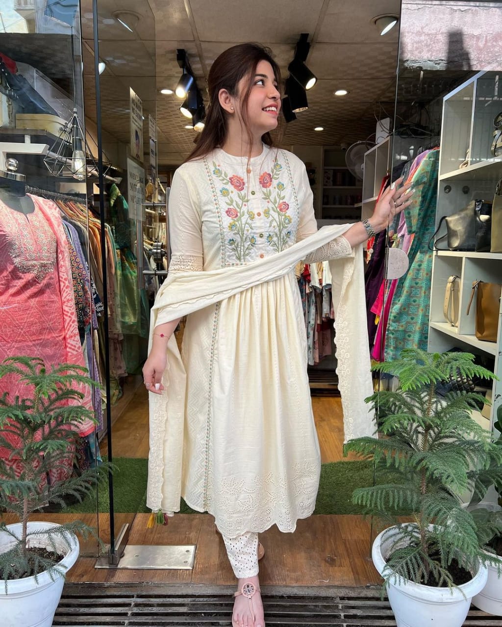 Chikankari embroidery Kurti