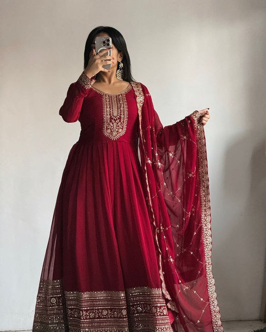 Red lehnga